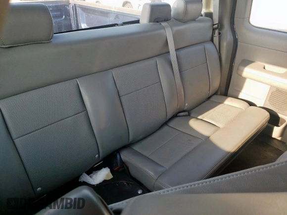 2008 Ford F-150 STX z VIN 1FTRX12W28FA07650, wystawiony jako Copart lot #53164385 z przebiegiem 816 505 mil mil oraz Szkoda całkowita • Salvage title. Historia ofert i sprzedaży dostępna na DreamBid. Obrazek 10.