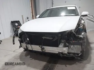 2021 Audi Q8 Premium Plus z VIN WA1EVAF12MD003942, wystawiony jako IAAI lot #41369581 z przebiegiem 39 792 mil mil oraz . Historia ofert i sprzedaży dostępna na DreamBid. Obrazek 18.