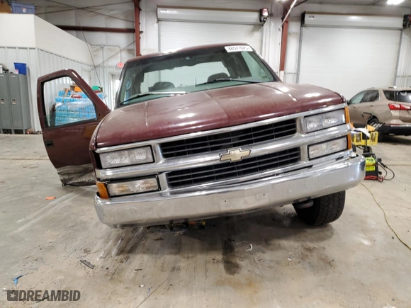 1999 Chevrolet C/K 1500 with VIN 1GCEK19R6XR142379, listed as a Copart auction lot 88971025 with 193,146 mi miles and Non Repairable. Bid and sale history available at carsss.com. Image 5.