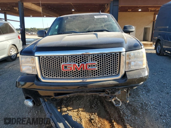 2008 GMC Sierra Denali z VIN 2GTEK638181293220, wystawiony jako Copart lot #85808684 z przebiegiem 114 072 mil mil oraz Czysty tytuł • Clean title. Historia ofert i sprzedaży dostępna na DreamBid. Obrazek 5.