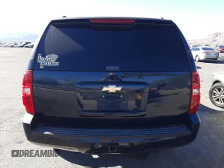 2008 Chevrolet Tahoe LS z VIN 1GNFC13C08R165865, wystawiony jako Copart lot #58601235 z przebiegiem 173 735 mil mil oraz Czysty tytuł • Clean title. Historia ofert i sprzedaży dostępna na DreamBid. Obrazek 6.