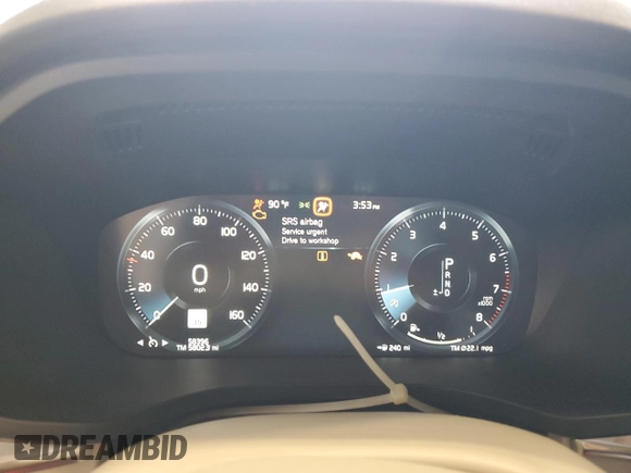 2018 Volvo XC60 Momentum with VIN LYV102RK5JB101138, listed as a Copart auction lot 54764115 with 58,396 mi miles and Salvage title. Bid and sale history available at DreamBid. Image 9.