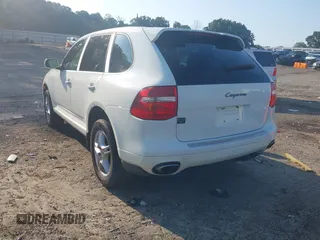 2009 Porsche Cayenne z VIN WP1AA29P79LA03940, wystawiony jako IAAI lot #42561786 z przebiegiem 159 648 mil mil oraz . Historia ofert i sprzedaży dostępna na DreamBid. Obrazek 3.