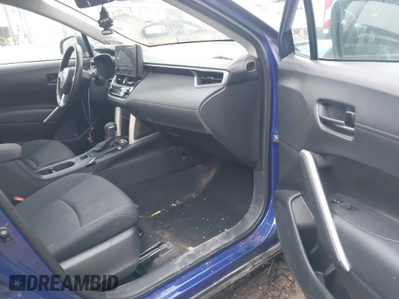 2023 Toyota Corolla Cross LE с VIN 7MUBAABG7PV064085, выставлен на аукционе IAAI как лот 41539311 с пробегом 36 183 миль миль и . История ставок и продаж доступна на DreamBid. Изображение 5.