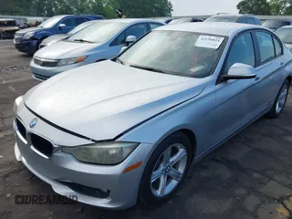 2013 BMW 3 Series 328i z VIN WBA3C1G57DNR48431, wystawiony jako IAAI lot #42156021 z przebiegiem 81 734 mil mil oraz . Historia ofert i sprzedaży dostępna na DreamBid. Obrazek 17.