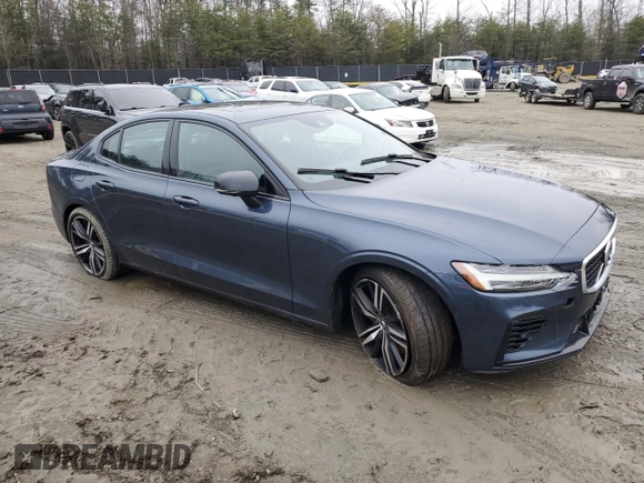 2019 Volvo S60 R-Design with VIN 7JRBR0FM3KG017556, listed as a Copart auction lot 40569944 with 29,744 mi miles. Bid and sale history available at carsss.com. Image 4.