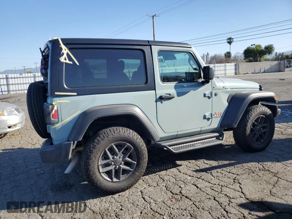 2024 Jeep Wrangler Sport S z VIN 1C4PJXAN2RW120827, wystawiony jako Copart lot #50378494 z przebiegiem 4 147 mil mil oraz Szkoda całkowita • Salvage title. Historia ofert i sprzedaży dostępna na DreamBid. Obrazek 3.