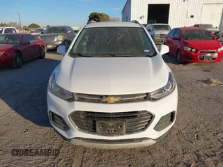 2022 Chevrolet Trax LT with VIN KL7CJLSM2NB560204, listed as a IAAI auction lot 41320531 with 35,865 mi miles. Bid and sale history available at carsss.com. Image 12.