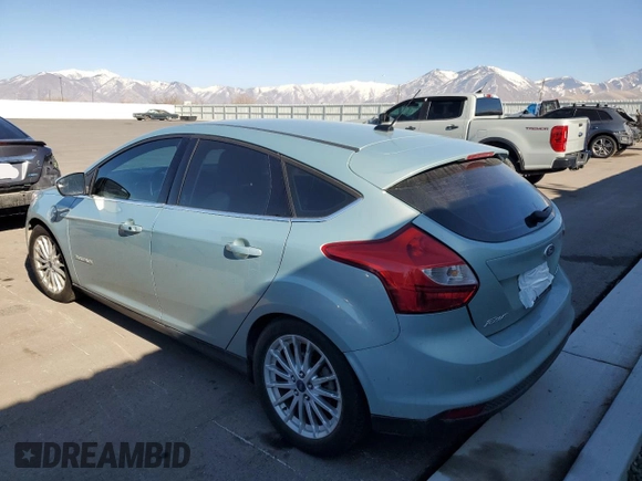 2013 Ford Focus Electric z VIN 1FADP3R46DL364373, wystawiony jako Copart lot #47291505 z przebiegiem 92 412 mil mil oraz Szkody całkowita. Historia ofert i sprzedaży dostępna na DreamBid. Obrazek 2.