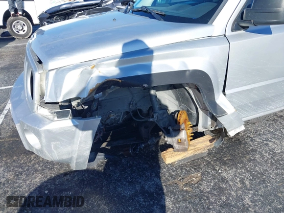 2009 Jeep Patriot Sport with VIN 1J4FT28A99D155530, listed as a IAAI auction lot 41753248 with 194,518 mi miles and . Bid and sale history available at DreamBid. Image 6.