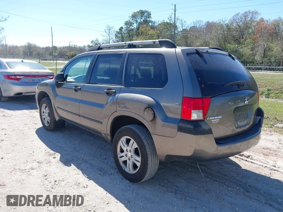 2005 Mitsubishi Endeavor LS with VIN 4A4MM21S65E016756, listed as a IAAI auction lot 41527970 with 168,913 mi miles. Bid and sale history available at carsss.com. Image 3.