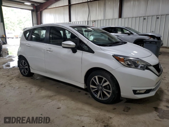 2018 Nissan Note SV z VIN 3N1CE2CP7JL357797, wystawiony jako Copart lot #64172435 z przebiegiem 37 083 mil mil oraz Szkoda całkowita • Salvage title. Historia ofert i sprzedaży dostępna na DreamBid. Obrazek 4.