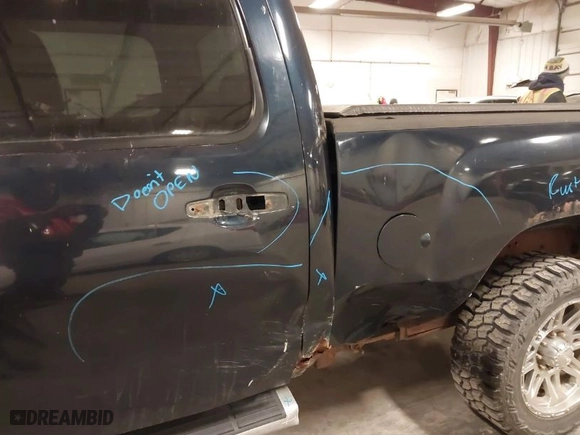 2008 Chevrolet Silverado 2500HD Work Truck with VIN 1GCHK23688F203316, listed as a IAAI auction lot 41539535 with NaN miles. Bid and sale history available at carsss.com. Image 6.