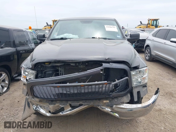 2020 Ram 1500 Tradesman z VIN 1C6RR6FT7LS146154, wystawiony jako IAAI lot #42040792 z przebiegiem 42 611 mil mil oraz . Historia ofert i sprzedaży dostępna na DreamBid. Obrazek 12.