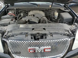 2010 GMC Yukon XL Denali with VIN 1GKUKMEF7AR151130, listed as a Copart auction lot 81472914 with 194,495 mi miles and Clean Title. Bid and sale history available at carsss.com. Image 12.