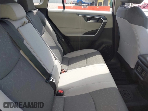 2024 Toyota RAV4 XLE with VIN 2T3P1RFV4RC481948, listed as a IAAI auction lot 42167101 with 8,044 mi miles and . Bid and sale history available at DreamBid. Image 8.