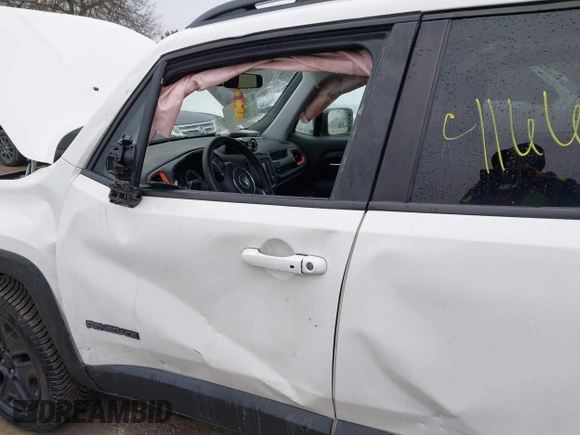 2018 Jeep Renegade Sport with VIN ZACCJBAB7JPH59147, listed as a IAAI auction lot 41661590 with 70,390 mi miles. Bid and sale history available at carsss.com. Image 6.