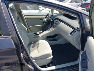 2012 Toyota Prius One z VIN JTDKN3DU1C1523891, wystawiony jako IAAI lot #42372948 z przebiegiem 219 017 mil mil oraz . Historia ofert i sprzedaży dostępna na DreamBid. Obrazek 5.