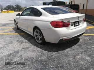 2014 BMW 4 Series 428i z VIN WBA3N3C58EF712765, wystawiony jako IAAI lot #41556781 z przebiegiem 73 901 mil mil oraz . Historia ofert i sprzedaży dostępna na DreamBid. Obrazek 3.