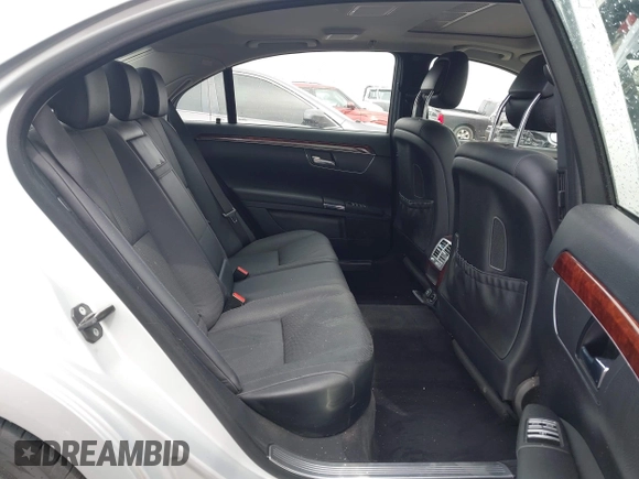 2008 Mercedes-Benz S 550 with VIN WDDNG71X18A153424, listed as a IAAI auction lot 41926237 with 88,869 mi miles and . Bid and sale history available at DreamBid. Image 8.