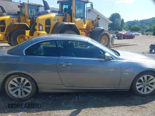 2013 BMW 3 Series 328i with VIN WBADW7C50DE733364, listed as a IAAI auction lot 42633440 with Not provided miles and . Bid and sale history available at DreamBid. Image 13.