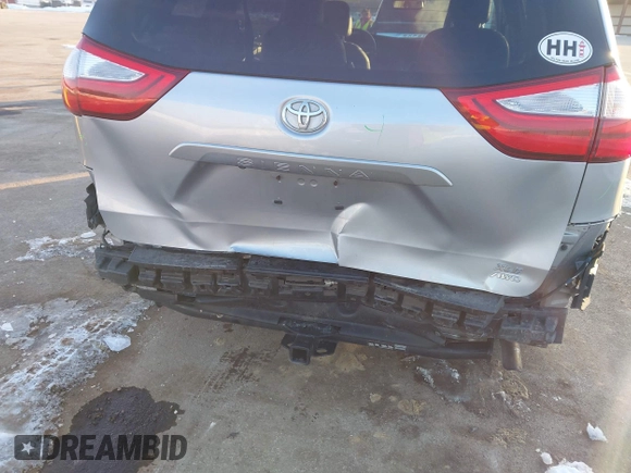 2015 Toyota Sienna Ltd with VIN 5TDDK3DC1FS094834, listed as a IAAI auction lot 41344394 with 137,146 mi miles. Bid and sale history available at carsss.com. Image 6.