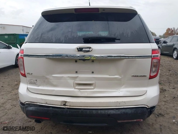 2013 Ford Explorer XLT with VIN 1FM5K7D81DGC45214, listed as a IAAI auction lot 40790119 with NaN miles. Bid and sale history available at carsss.com. Image 6.