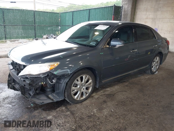 2012 Toyota Avalon z VIN 4T1BK3DB5CU457105, wystawiony jako IAAI lot #42375828 z przebiegiem 121 961 mil mil oraz . Historia ofert i sprzedaży dostępna na DreamBid. Obrazek 17.