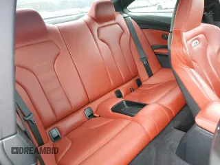 2015 BMW M4 z VIN WBS3R9C57FK329427, wystawiony jako Copart lot #53252995 z przebiegiem 94 039 mil mil oraz Szkody całkowita. Historia ofert i sprzedaży dostępna na DreamBid. Obrazek 10.