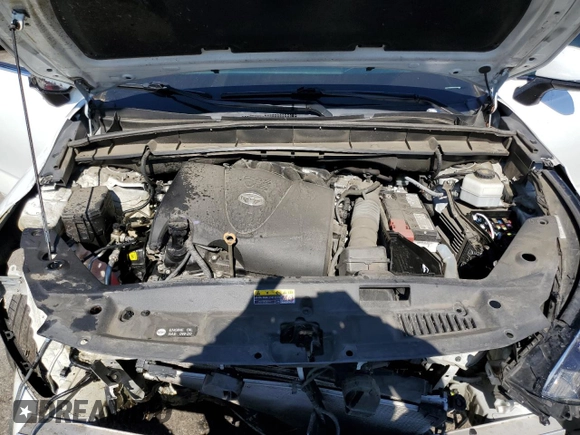2022 Toyota Highlander LE with VIN 5TDBZRBHXNS204542, listed as a Copart auction lot 56551225 with 71,135 mi miles and Salvage title. Bid and sale history available at DreamBid. Image 12.