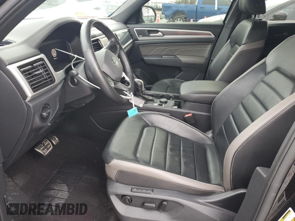2021 Volkswagen Atlas SEL Premium R-Line with VIN 1V2FE2CA5MC224413, listed as a Copart auction lot 87508645 with 39,186 mi miles and Salvage title. Bid and sale history available at DreamBid. Image 7.