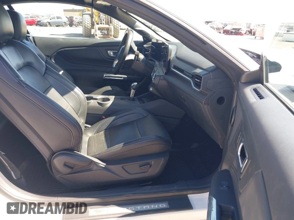 2024 Ford Mustang EcoBoost с VIN 1FAGP8UH3R5134242, выставлен на аукционе IAAI как лот 42626535 с пробегом 33 755 миль миль и . История ставок и продаж доступна на DreamBid. Изображение 5.