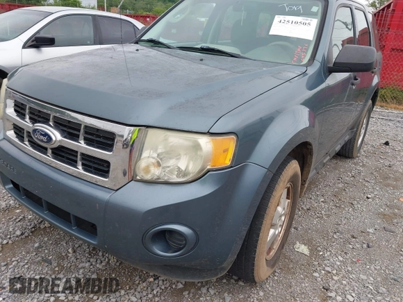 2012 Ford Escape XLS z VIN 1FMCU0C7XCKC75776, wystawiony jako IAAI lot #42510505 z przebiegiem 252 936 mil mil oraz . Historia ofert i sprzedaży dostępna na DreamBid. Obrazek 6.