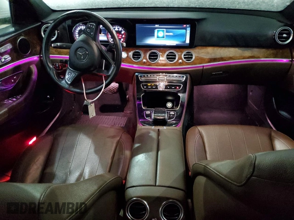 2017 Mercedes-Benz E 300 Luxury z VIN WDDZF4KB5HA087692, wystawiony jako Copart lot #46147515 z przebiegiem 78 524 mil mil oraz Szkoda całkowita • Salvage title. Historia ofert i sprzedaży dostępna na DreamBid. Obrazek 8.