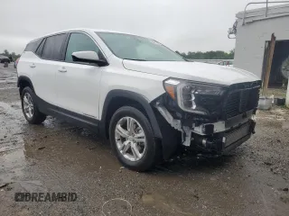2024 GMC Terrain SLE z VIN 3GKALTEG5RL306490, wystawiony jako Copart lot #61090425 z przebiegiem 27 890 mil mil oraz Czysty tytuł • Clean title. Historia ofert i sprzedaży dostępna na DreamBid. Obrazek 4.