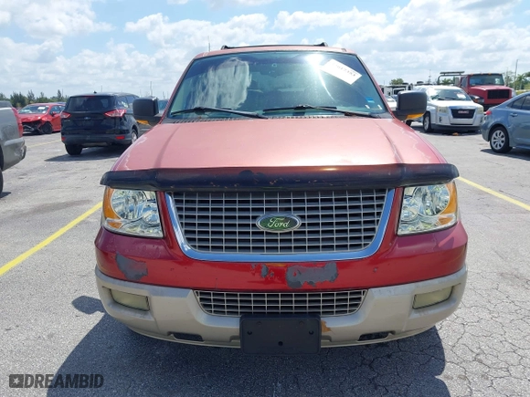 2005 Ford Expedition Eddie Bauer with VIN 1FMPU175X5LA40873, listed as a IAAI auction lot 42017353 with 216,737 mi miles. Bid and sale history available at carsss.com. Image 6.