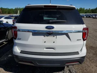 2019 Ford Explorer XLT z VIN 1FM5K8D84KGA75045, wystawiony jako Copart lot #55790495 z przebiegiem Nie podano mil oraz Szkoda całkowita • Salvage title. Historia ofert i sprzedaży dostępna na DreamBid. Obrazek 6.
