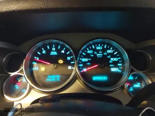 2007 Chevrolet Silverado 1500 LT w/1LT with VIN 3GCEK13307G545178, listed as a IAAI auction lot 41364329 with 241,256 mi miles. Bid and sale history available at carsss.com. Image 7.