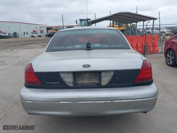 2005 Ford Police Interceptor with VIN 2FAFP71W65X163932, listed as a IAAI auction lot 41531164 with 268,769 mi miles. Bid and sale history available at carsss.com. Image 16.