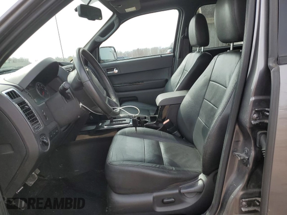 2010 Ford Escape Limited z VIN 1FMCU9E7XAKB63865, wystawiony jako Copart lot #51208285 z przebiegiem 177 517 mil mil oraz Czysty tytuł • Clean title. Historia ofert i sprzedaży dostępna na DreamBid. Obrazek 7.