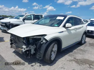 2019 Infiniti QX50 Essential z VIN 3PCAJ5M3XKF111873, wystawiony jako IAAI lot #42568626 z przebiegiem 37 384 mil mil oraz . Historia ofert i sprzedaży dostępna na DreamBid. Obrazek 2.
