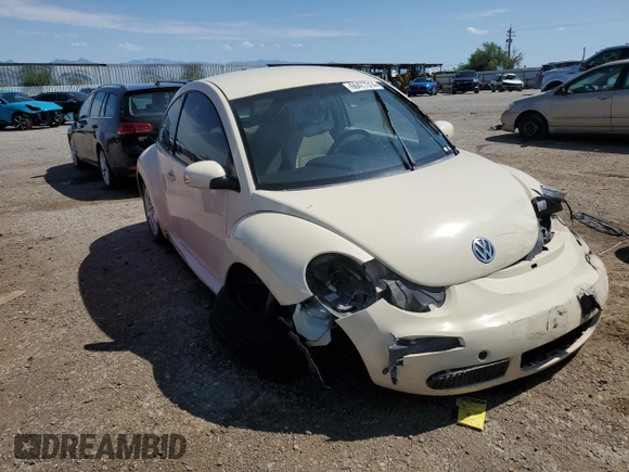 2008 Volkswagen New Beetle Coupe S with VIN 3VWPW31C58M519249, listed as a Copart auction lot 66477314 with 0 mi miles and Salvage Title. Bid and sale history available at carsss.com. Image 4.