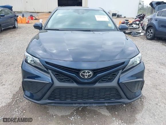 2021 Toyota Camry SE Nightshade with VIN 4T1G11AK5MU543890, listed as a IAAI auction lot 41904367 with 58,787 mi miles. Bid and sale history available at carsss.com. Image 12.