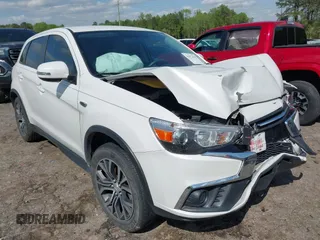 2018 Mitsubishi Outlander ES z VIN JA4AP3AU6JZ002345, wystawiony jako IAAI lot #41973962 z przebiegiem 40 014 mil mil oraz . Historia ofert i sprzedaży dostępna na DreamBid. Obrazek 1.