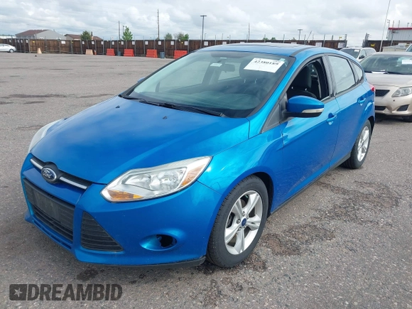 2014 Ford Focus SE z VIN 1FADP3K23EL396126, wystawiony jako IAAI lot #42380189 z przebiegiem 143 298 mil mil oraz . Historia ofert i sprzedaży dostępna na DreamBid. Obrazek 2.