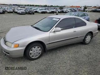 1996 Honda Accord LX with VIN 1HGCD7232TA034393, listed as a Copart auction lot 44744685 with 223,657 mi miles and Salvage Title. Bid and sale history available at carsss.com. Image 1.