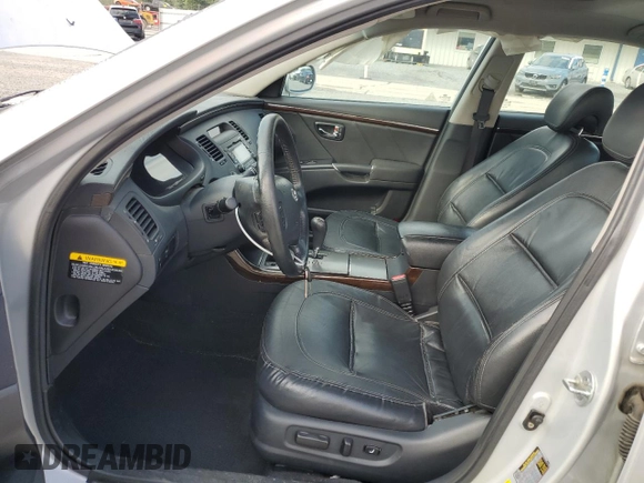 2011 Hyundai Azera GLS with VIN KMHFC4DDXBA552197, listed as a Copart auction lot 72680484 with 105,120 mi miles and Salvage title. Bid and sale history available at DreamBid. Image 7.