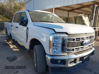 2024 Ford Super Duty F-250 SRW XL with VIN 1FT7W2BN2RED53499, listed as a IAAI auction lot 41848277 with 41,666 mi miles. Bid and sale history available at carsss.com. Image 1.