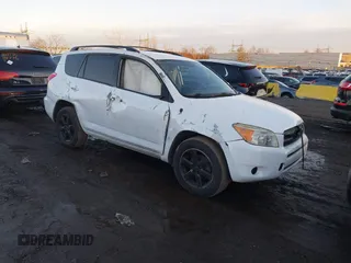 2007 Toyota RAV4 Limited with VIN JTMBK31V075032734, listed as a IAAI auction lot 41140896 with 204,551 mi miles. Bid and sale history available at carsss.com. Image 1.