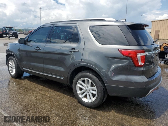 2017 Ford Explorer XLT с VIN 1FM5K7D88HGA38759, выставлен на аукционе Copart как лот 62563115 с пробегом 176 113 миль миль и Списание • Salvage title. История ставок и продаж доступна на DreamBid. Изображение 2.